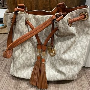 Michael Kors bucket bag